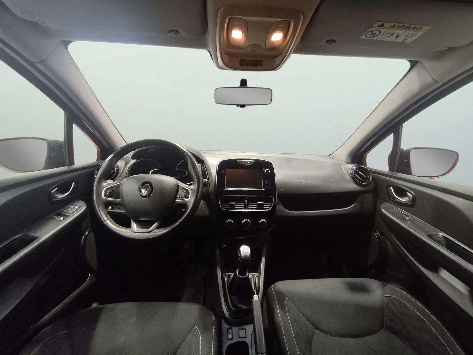 https://cdn-flexicar.caraffinity.it/public_appraisal_images_pro/images/stock/215809/tJiNBeObCq__WhatsApp Image 2025-11-24 at 11.34.35.jpg